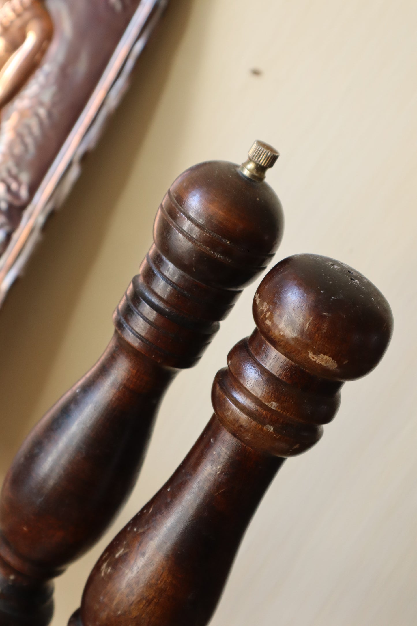 Set vintage râșniță piper și solniță