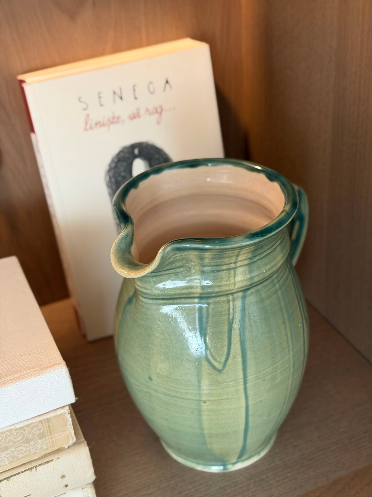 Ulcior unic din ceramica, lucrat manual