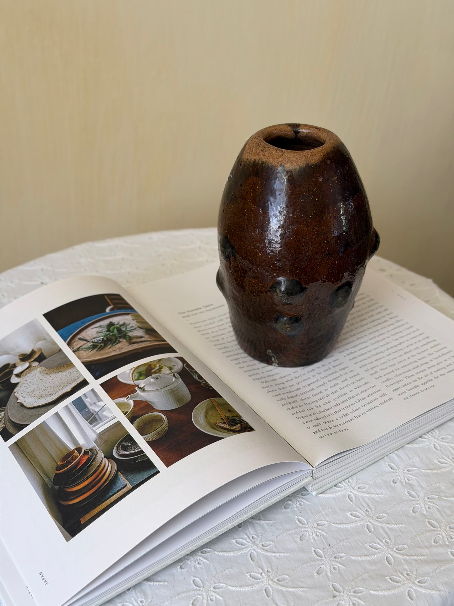 Vaza unică lucrată manual, anii '60