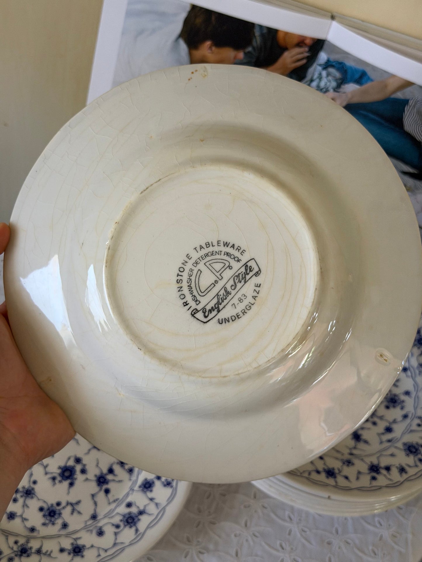 Diverse farfurii vintage englezești din ceramica glazurată