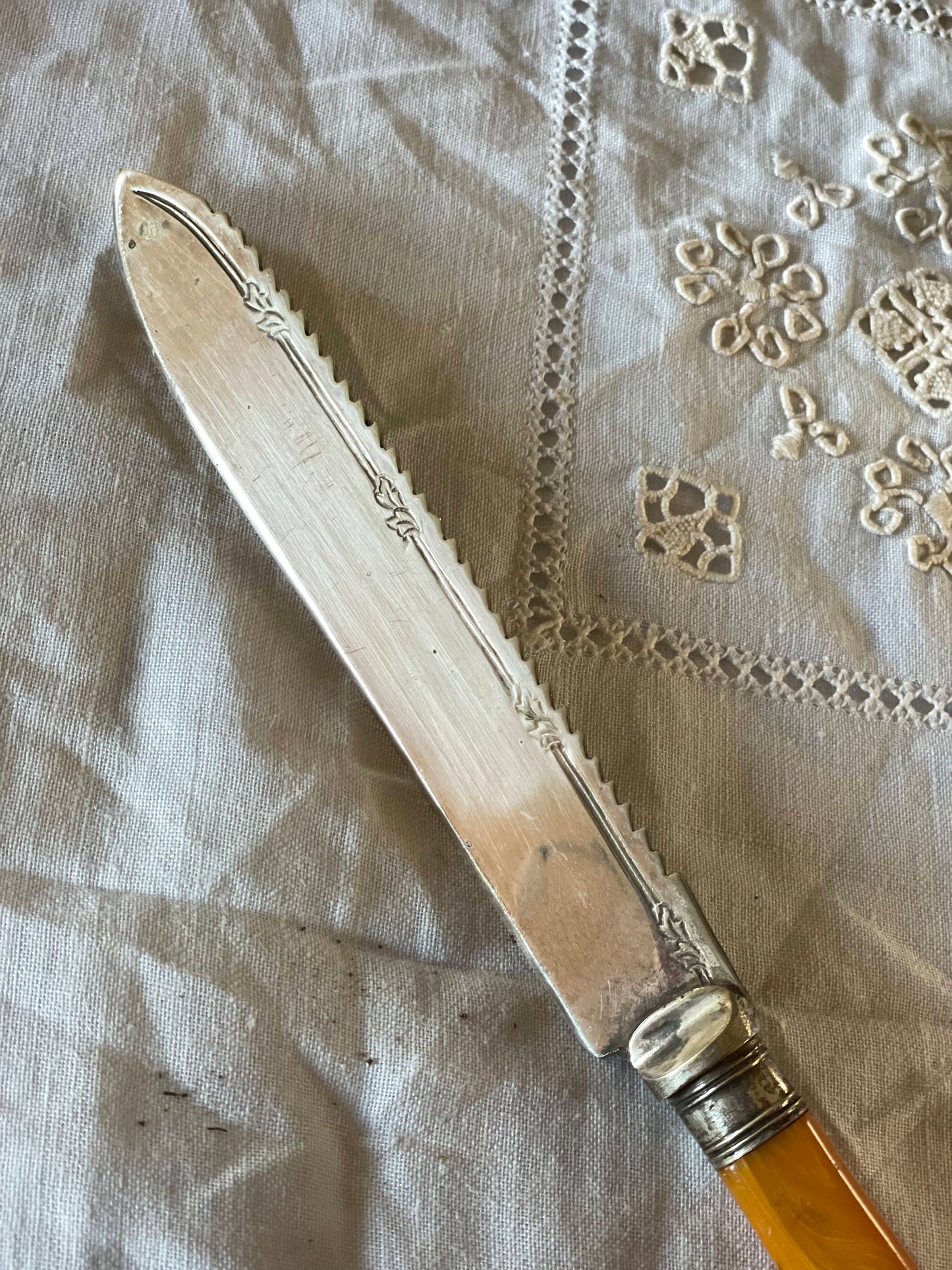 Masate și cuțite antice de bucătărie