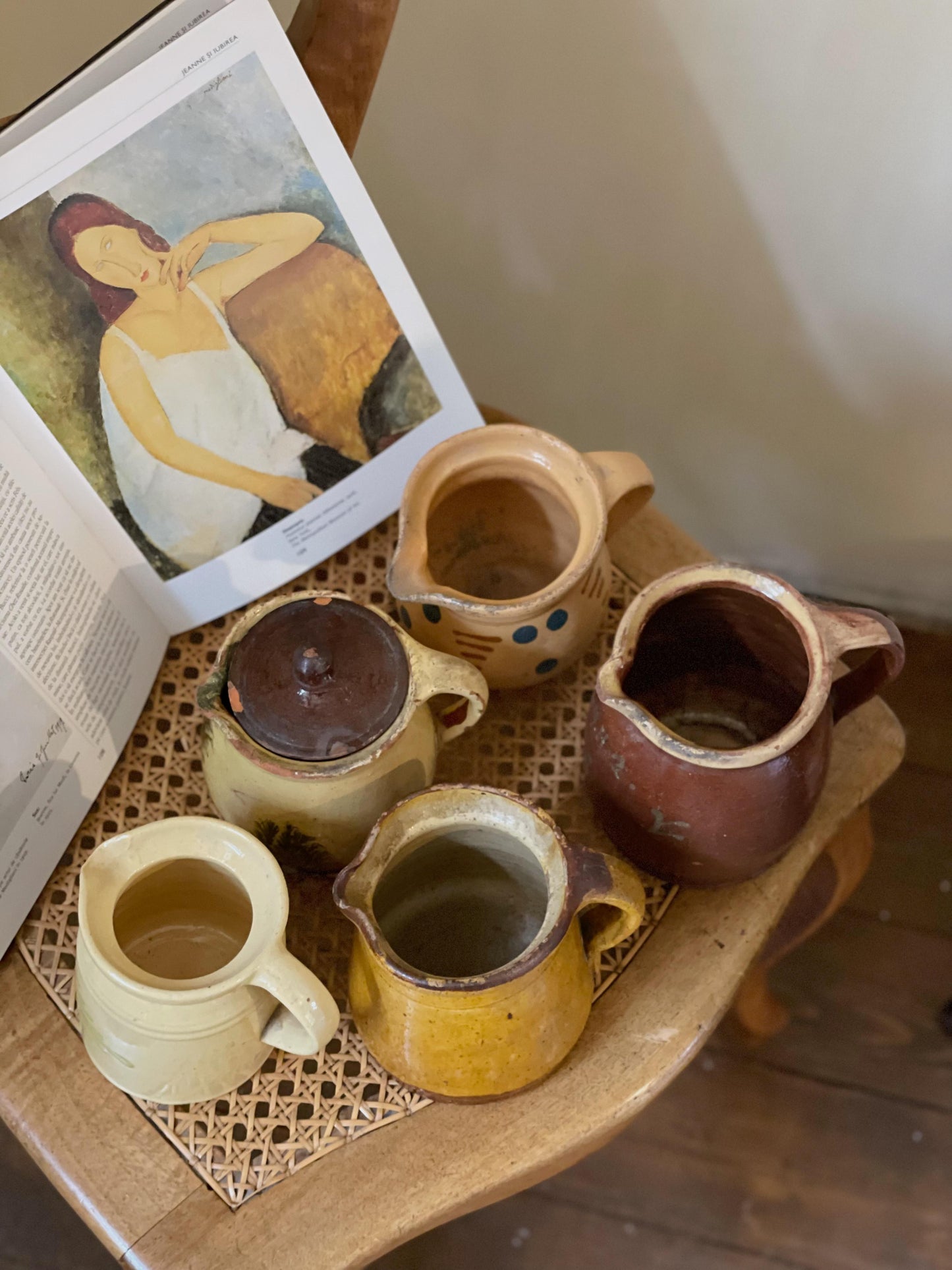 Ulcică franțuzească din ceramică, lucrată manual