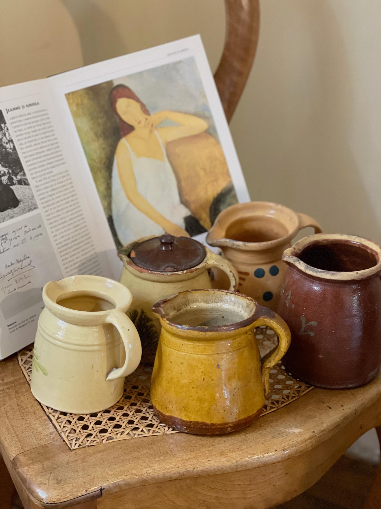 Ulcică franțuzească din ceramică, lucrată manual