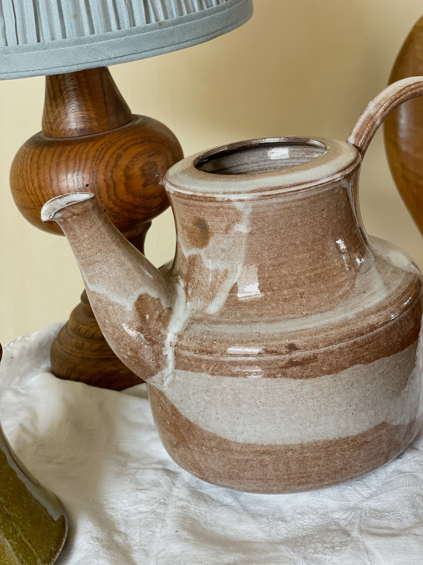 Ceainic vintage din ceramică glazurată