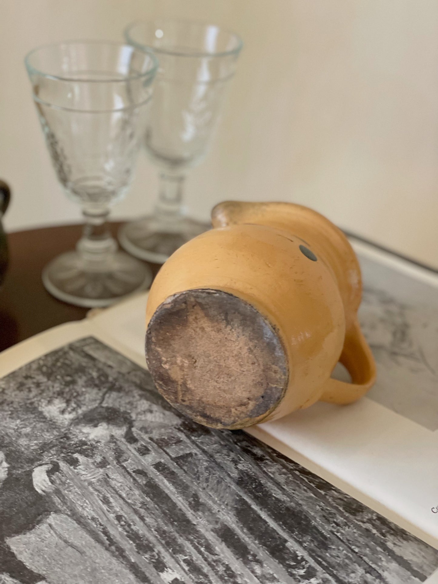 Ulcică franțuzească din ceramică, lucrată manual