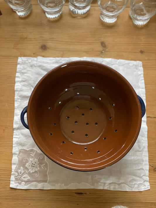 Strecurătoare vintage din ceramică