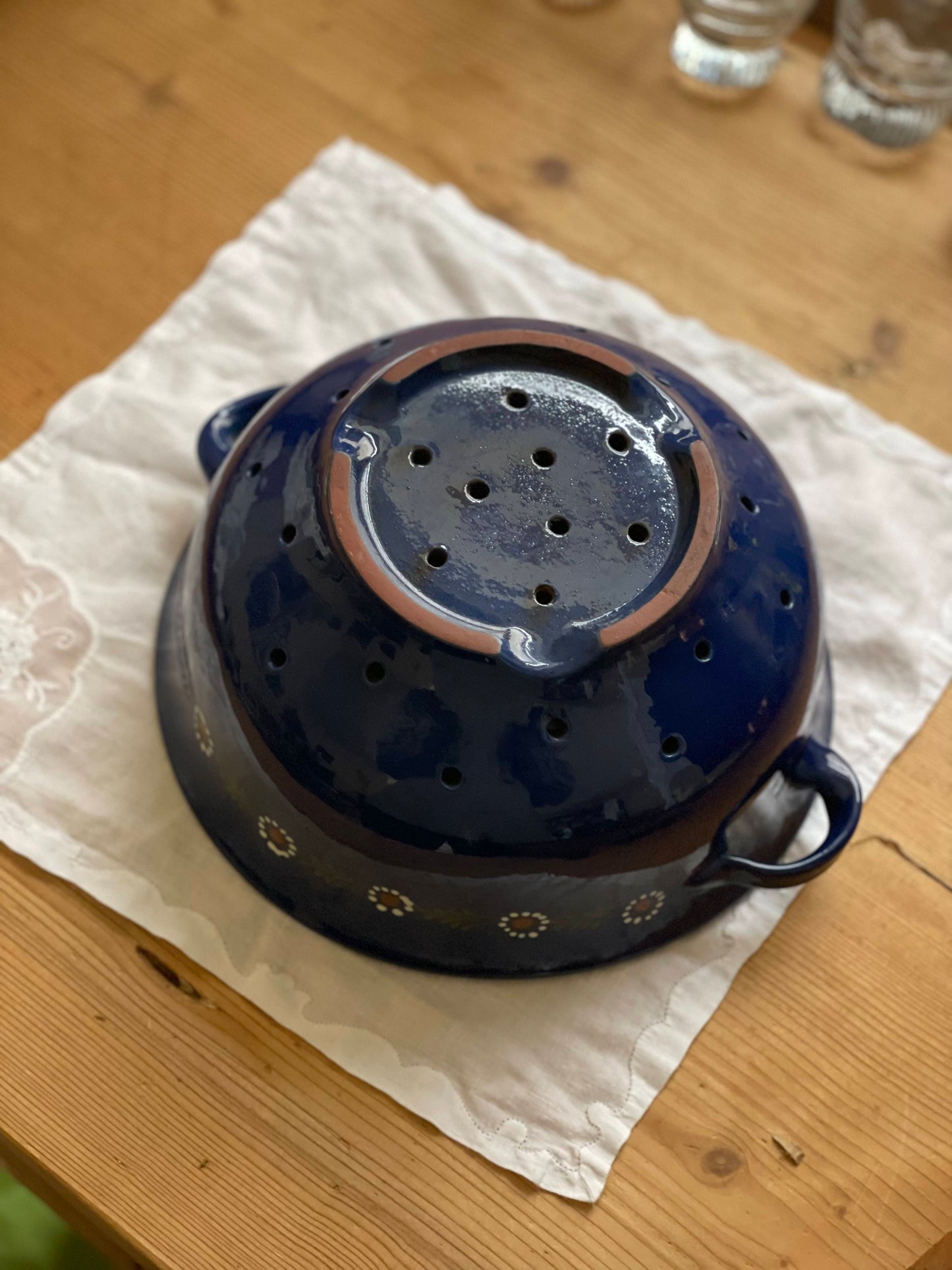 Strecurătoare vintage din ceramică