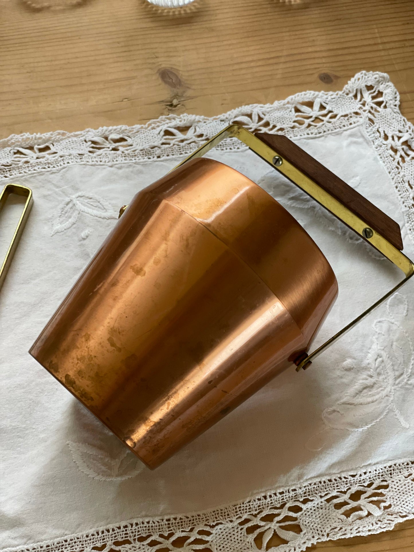 Găletuță și clește din cupru, 1950