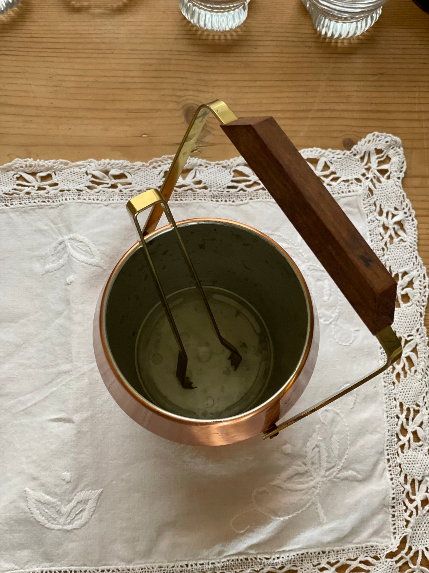 Găletuță și clește din cupru, 1950