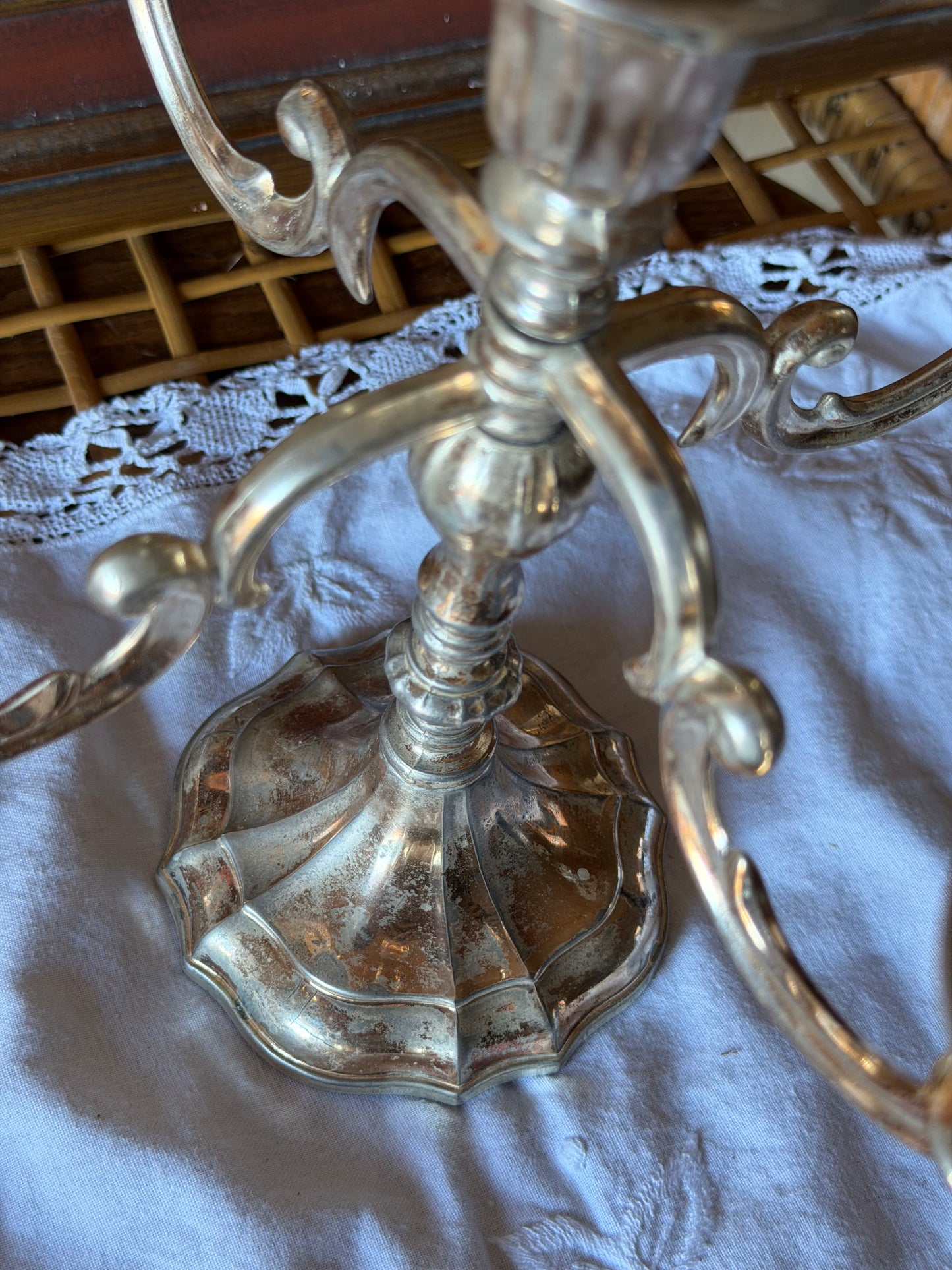 Sfeșnic elegant cu 5 brațe placat cu argint