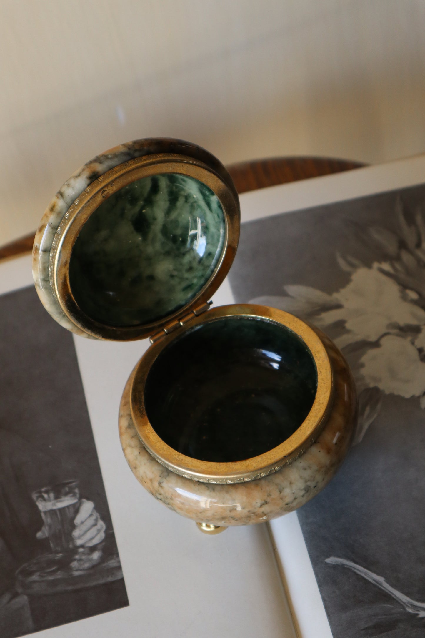 Cutie bijuterii din onix Italia