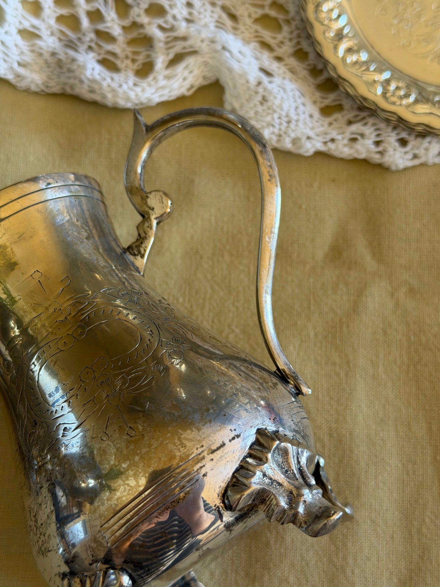 Set de latieră și zaharniță argintate, sec XIX