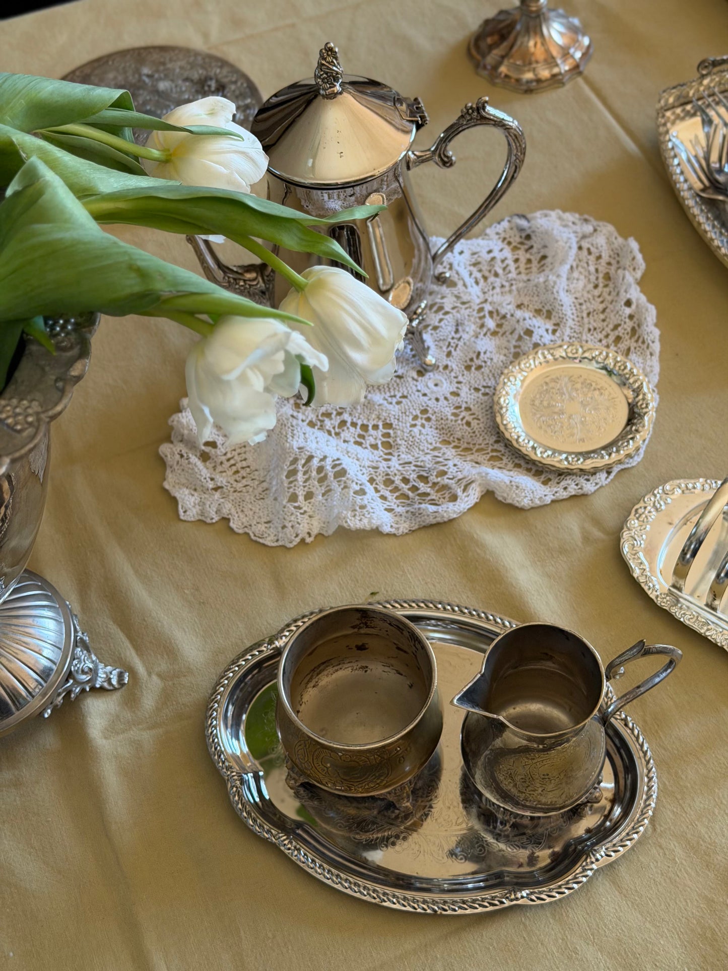 Set de latieră și zaharniță argintate, sec XIX