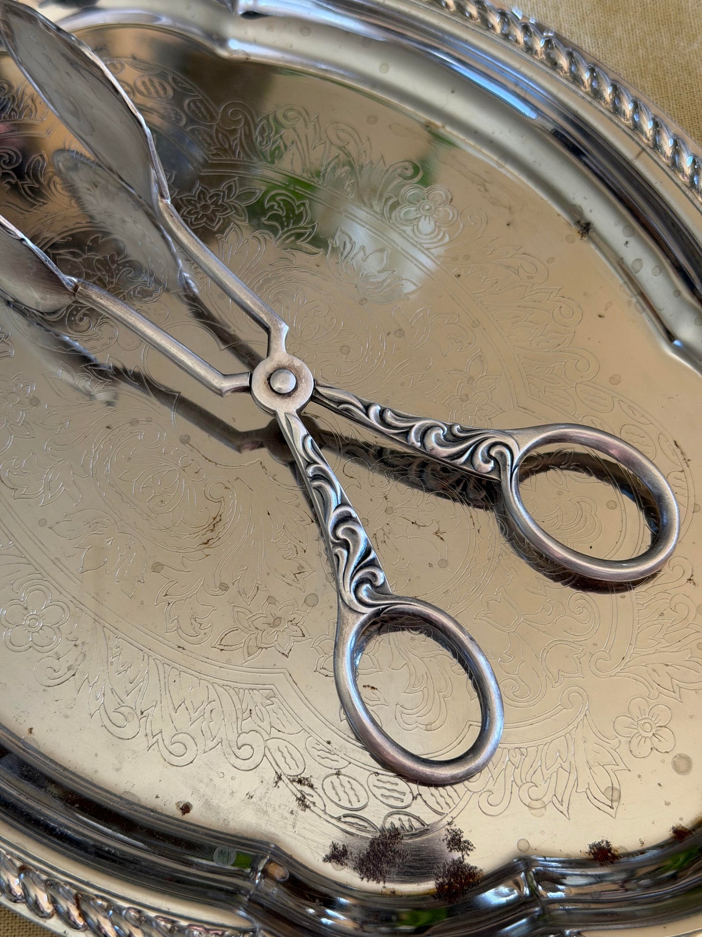 Clește argintat WMF pentru servire cu motive florale Art Nouveau