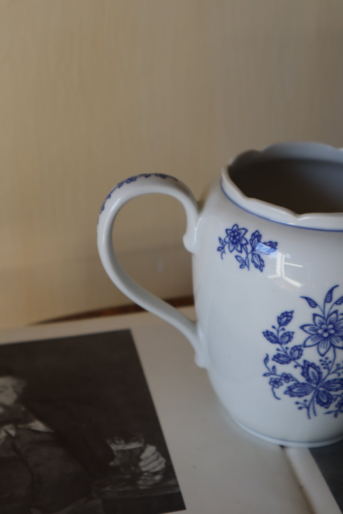 Ulcior din porțelan floral