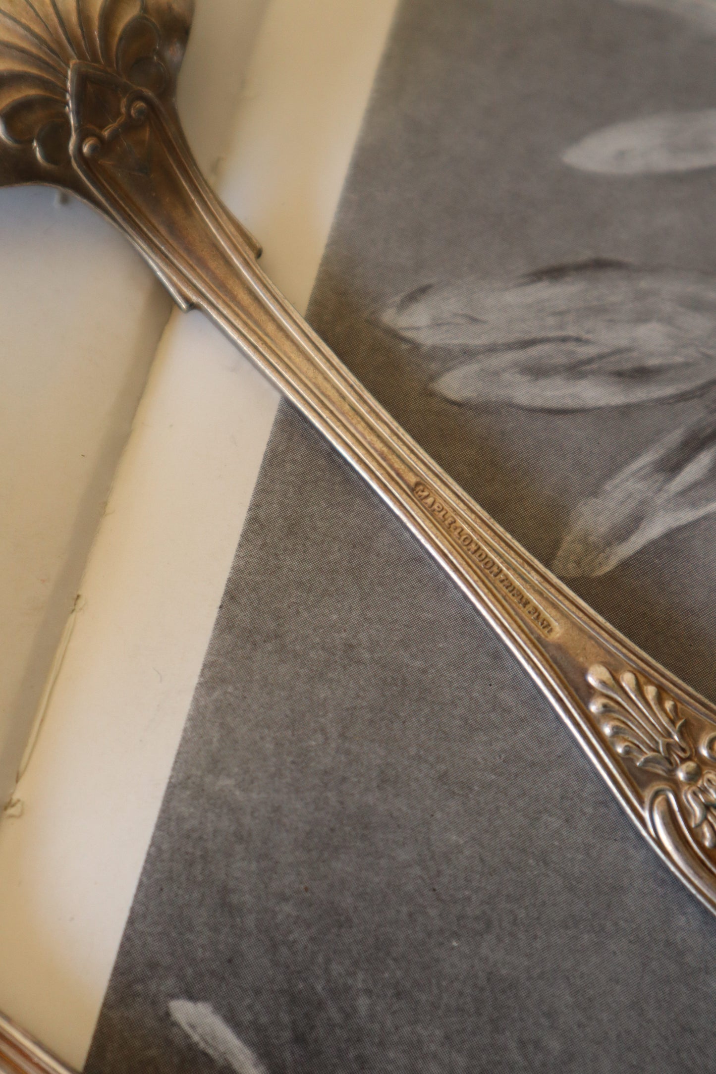 Lingură servire argintată Maple London, sec XIX