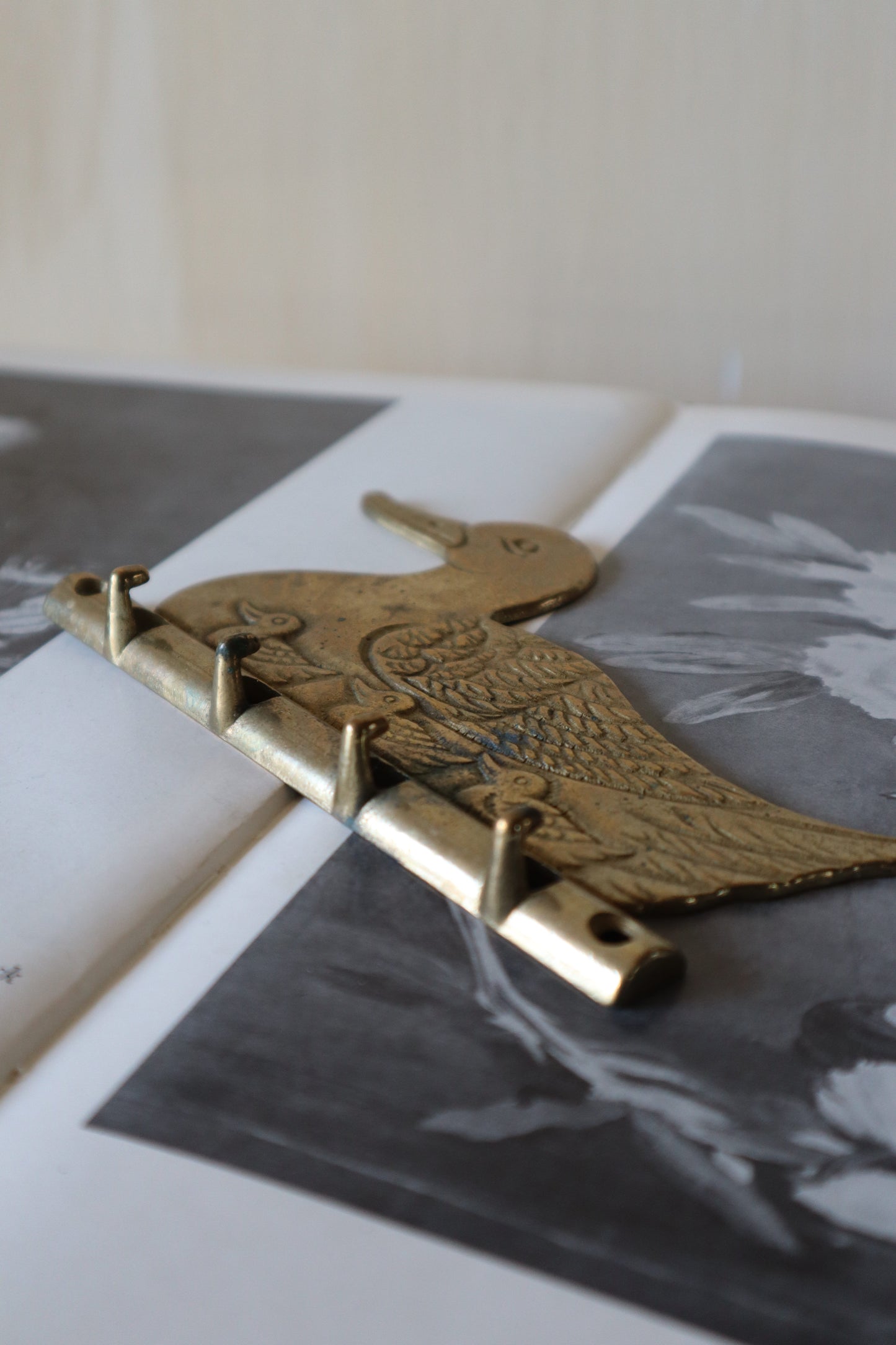 Cuier din alamă formă rațușcă