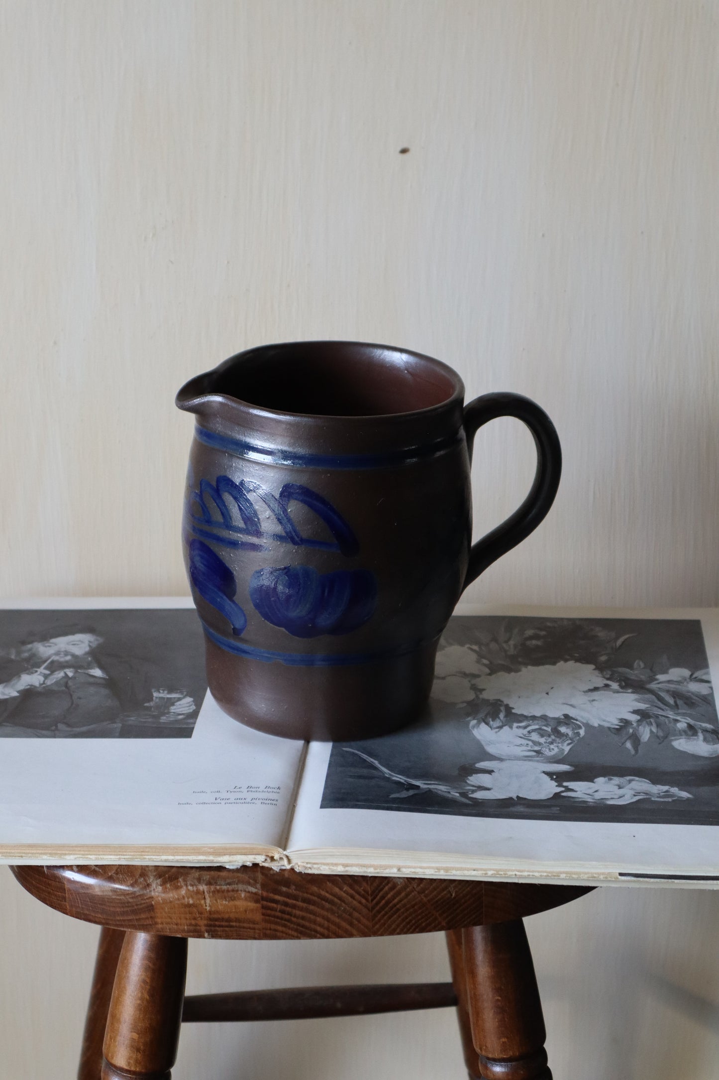 Ulcior mare din lut glazurat sec XX