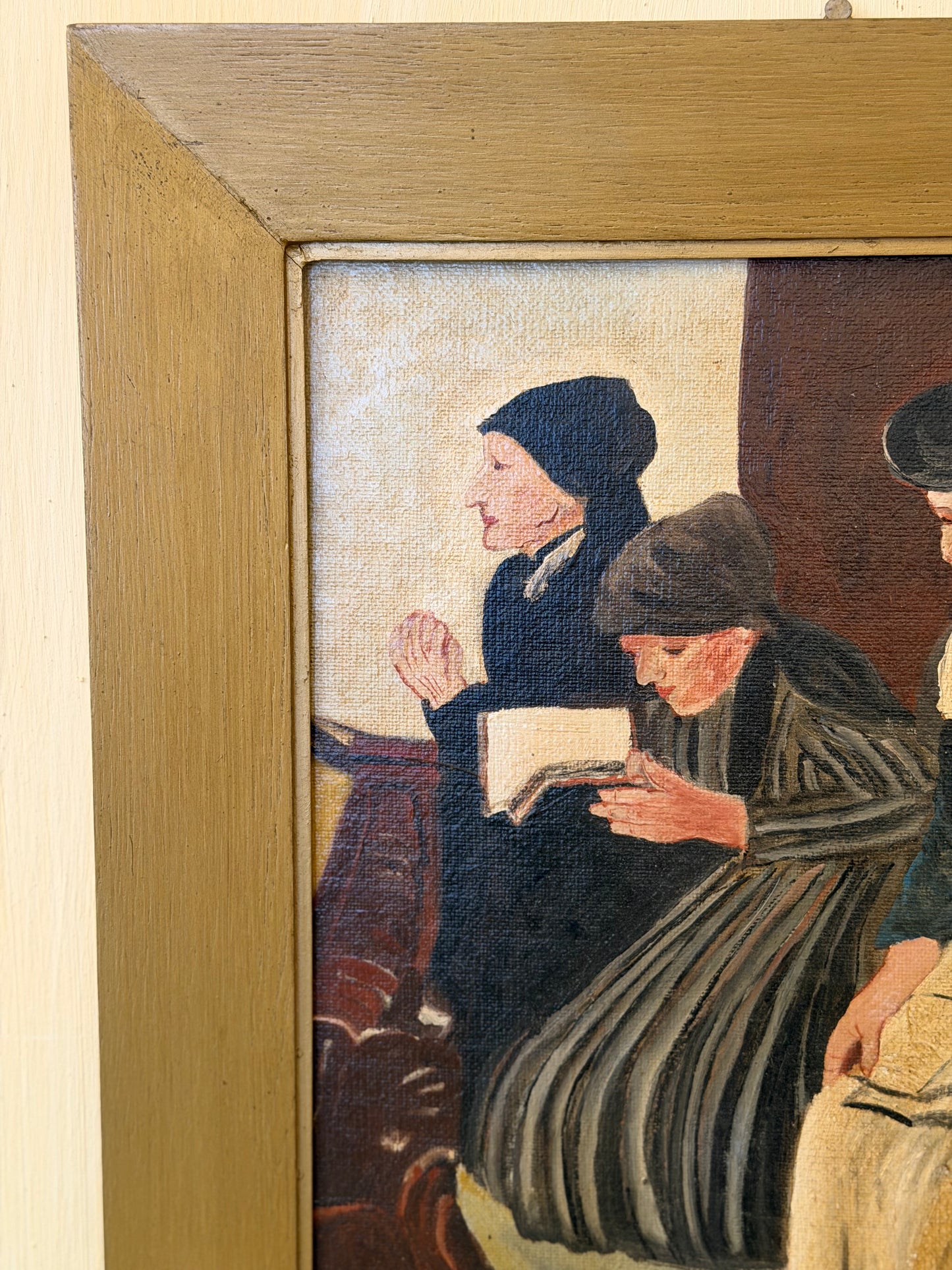 Reproducere veche în ulei a tabloului "Trei femei în bisericǎ", semnat