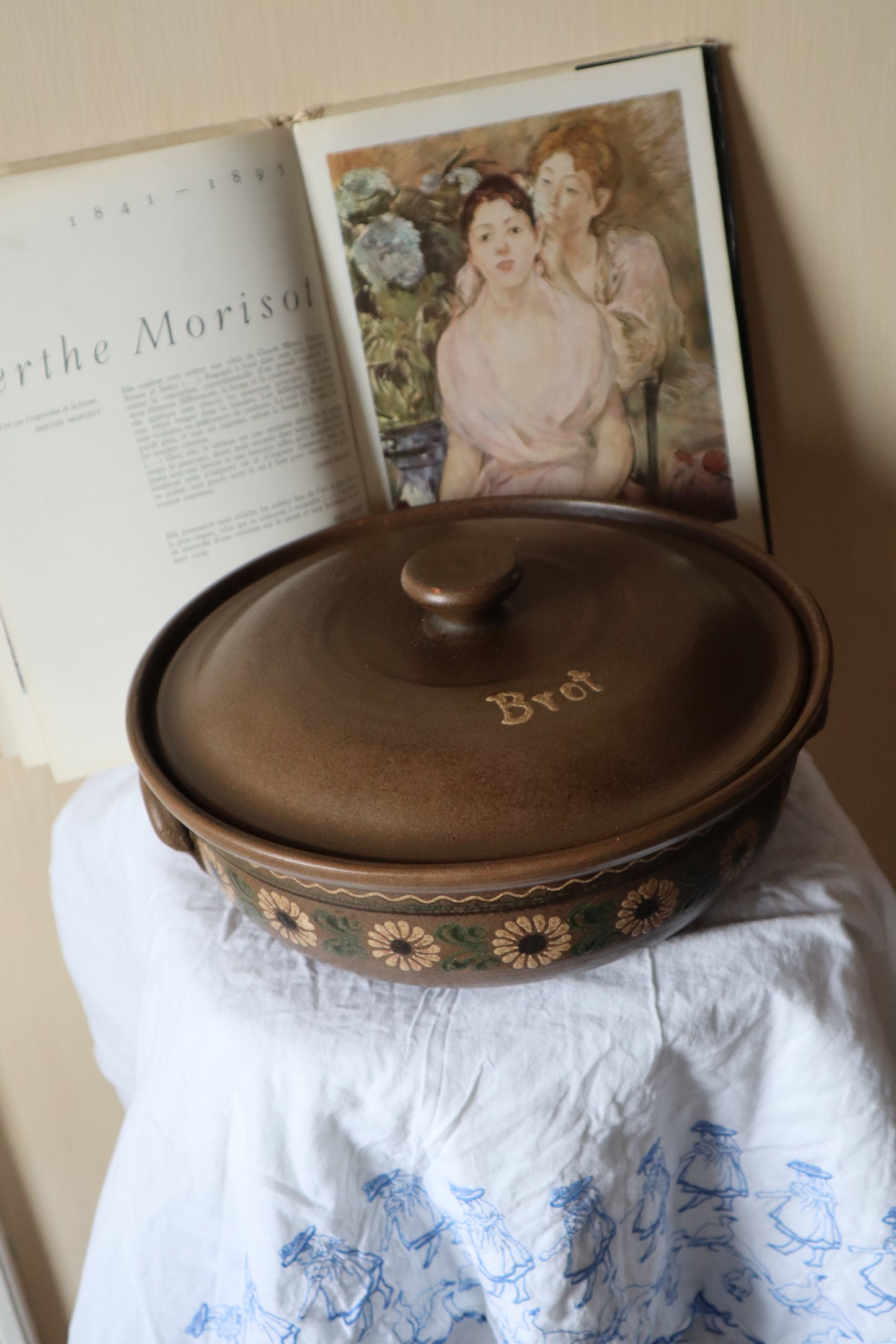 Vas mare pentru copt pâinea din ceramică