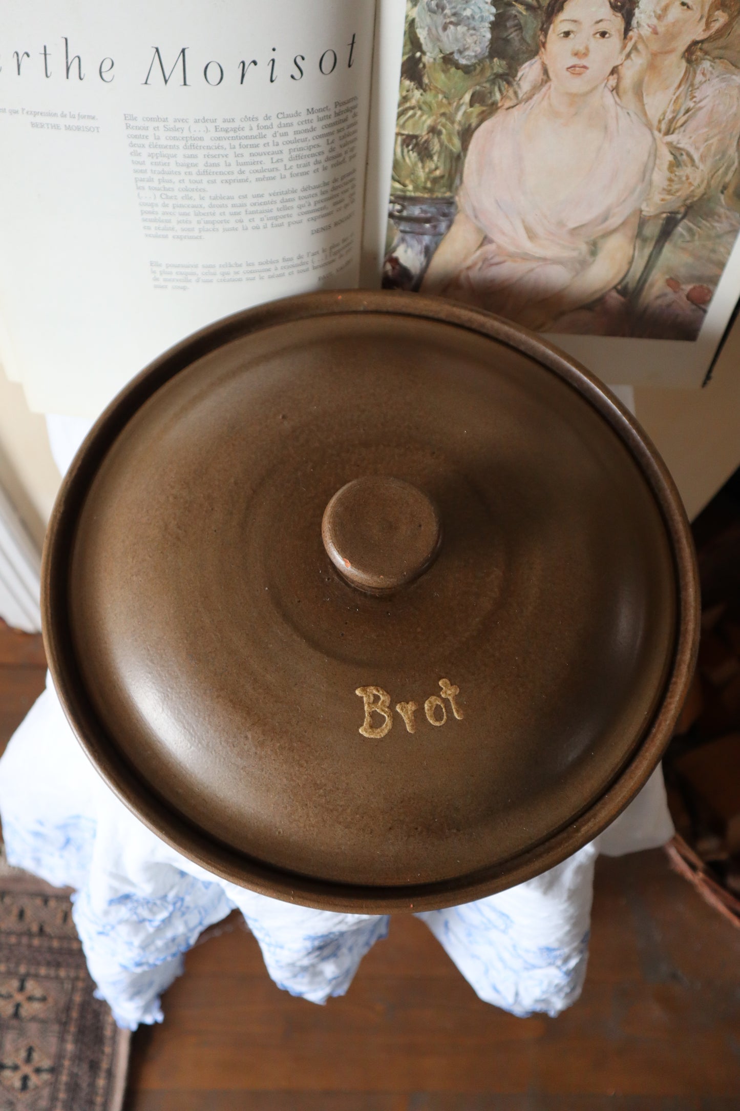 Vas mare pentru copt pâinea din ceramică