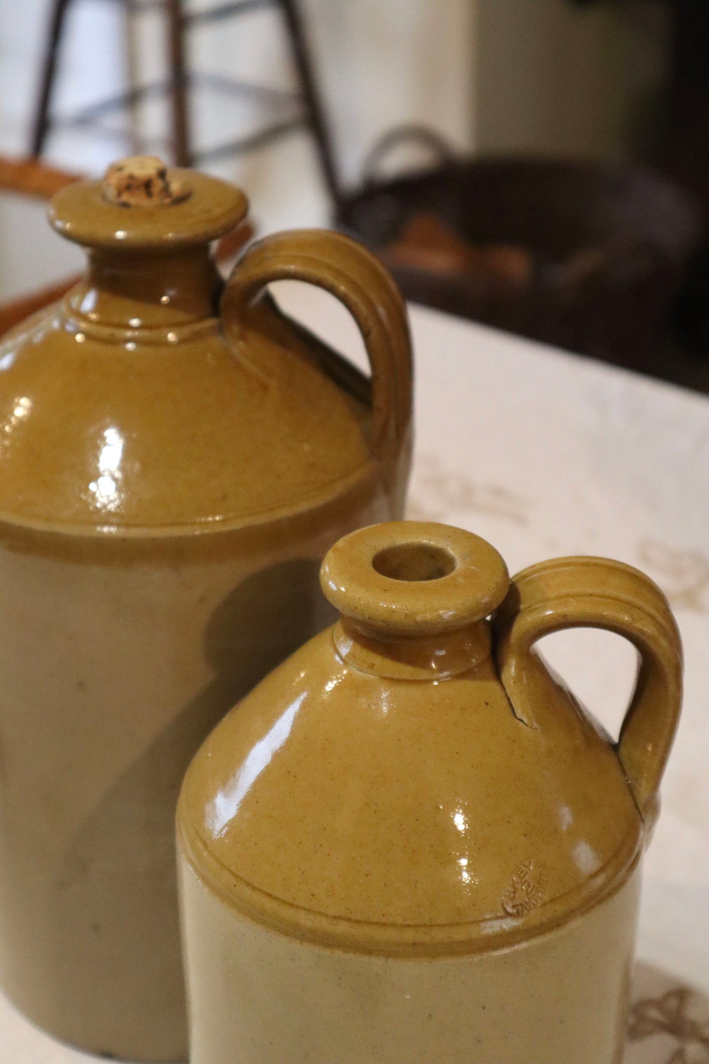 Vase din lut victoriene, sec IX