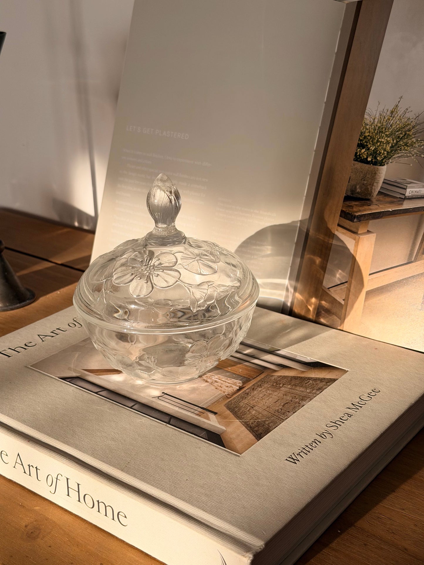 Bombonierǎ cu capac French Luminary D'Arques, 1980