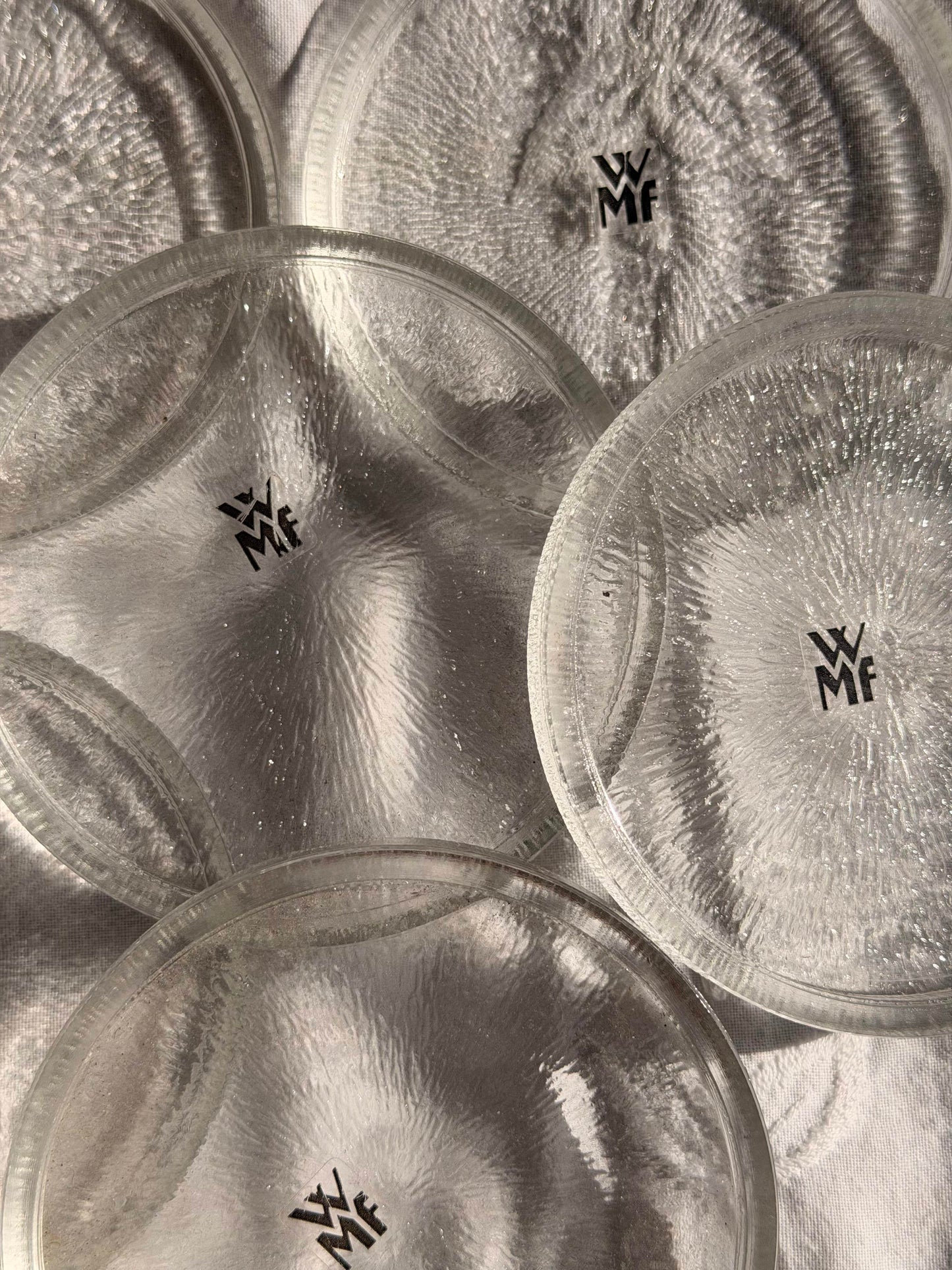 Set de 6 suporturi de pahare din sticlǎ texturatǎ WMF