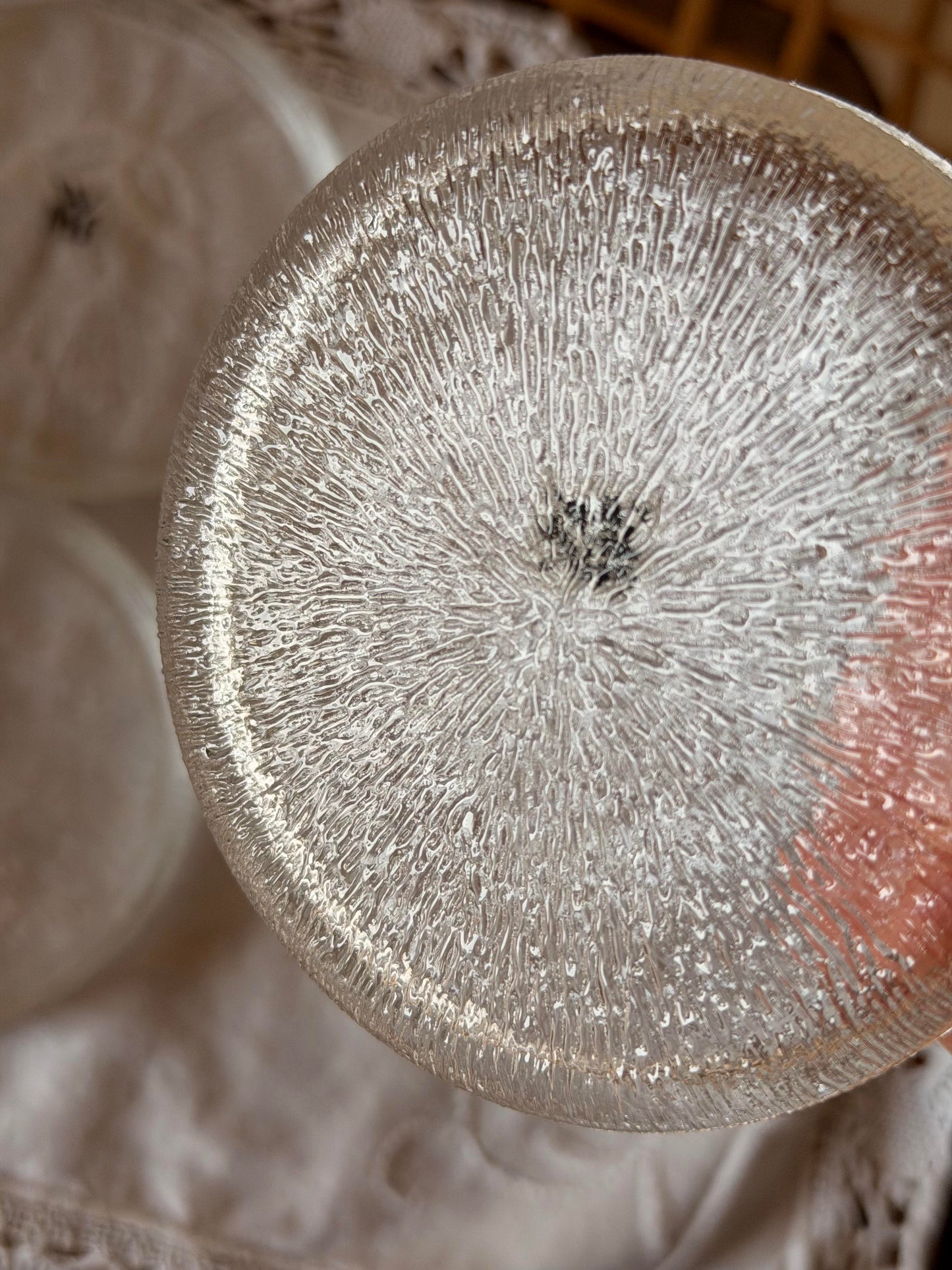 Set de 6 suporturi de pahare din sticlǎ texturatǎ WMF