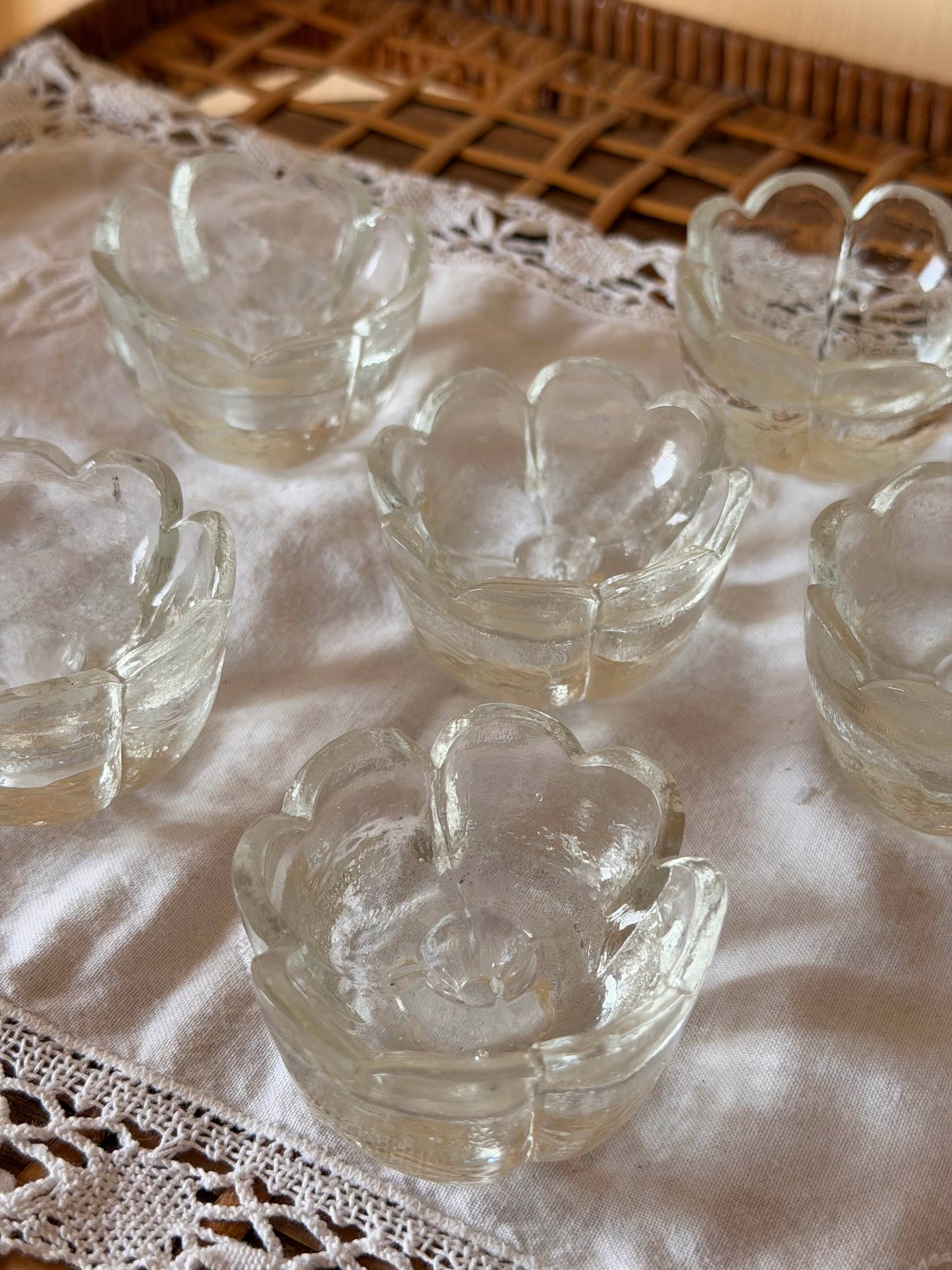 Set de 6 suporturi pentru lumânări mici din sticlǎ, floare