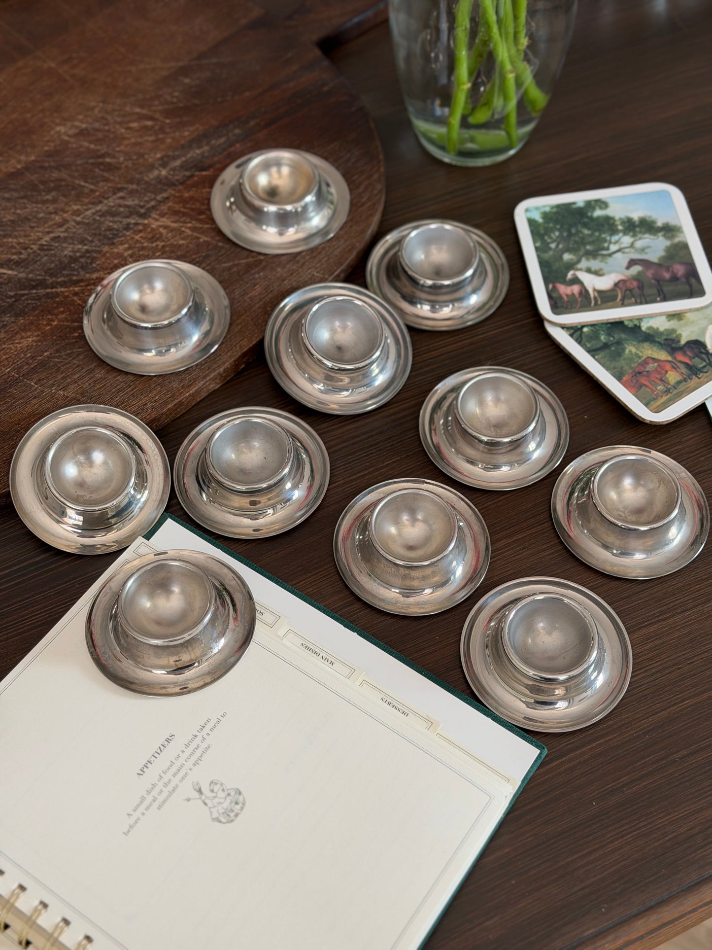 Suporturi pentru ouǎ din inox, WMF