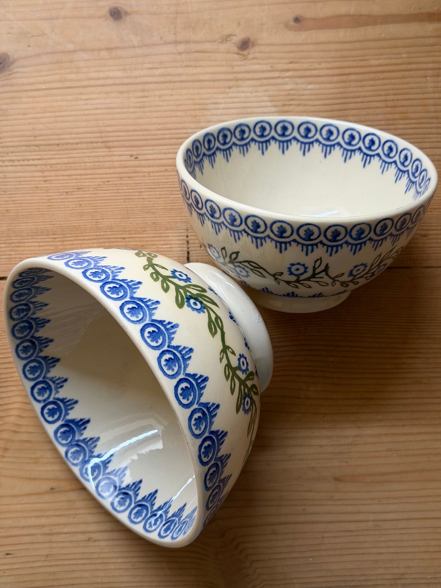 Set de 2 boluri din ceramica Floral Garden-Brixton Pottery