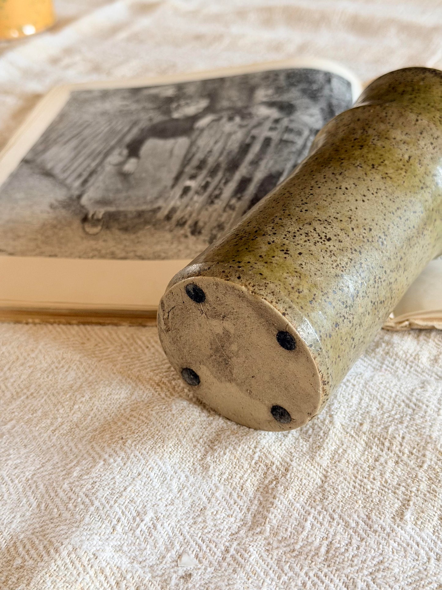 Vaza vintage înaltă din ceramica pistruiata