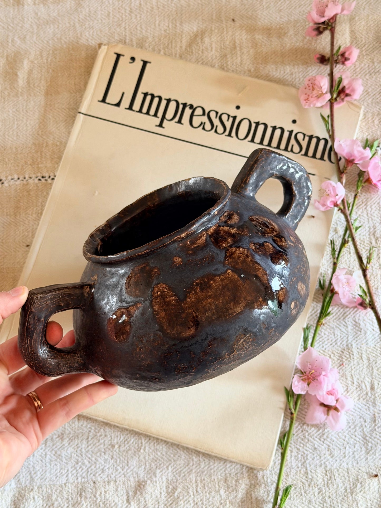 Vaza unică vintage lucrată manual din ceramica