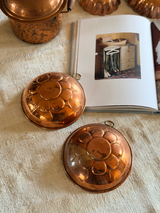 Set 2 forme vintage decorative din cupru