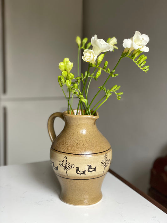 Vază din lut cu motive distincte, 1930