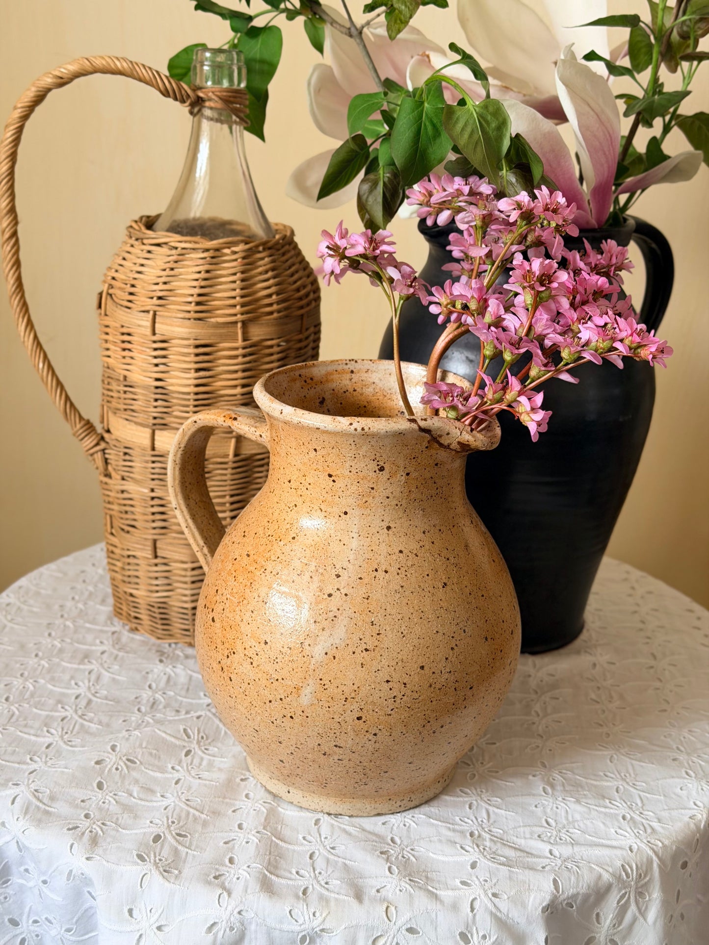 Vază tip ulcior din ceramică, Franța