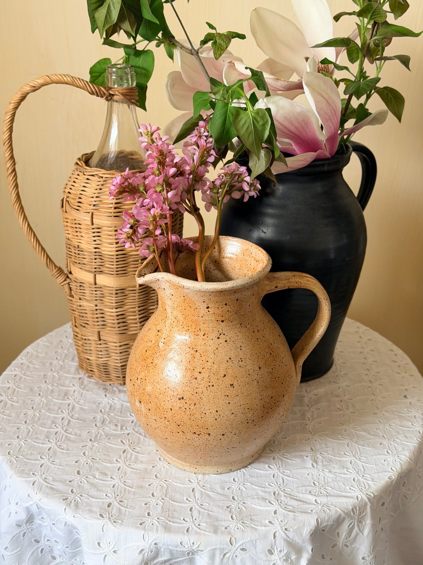 Vază tip ulcior din ceramică, Franța