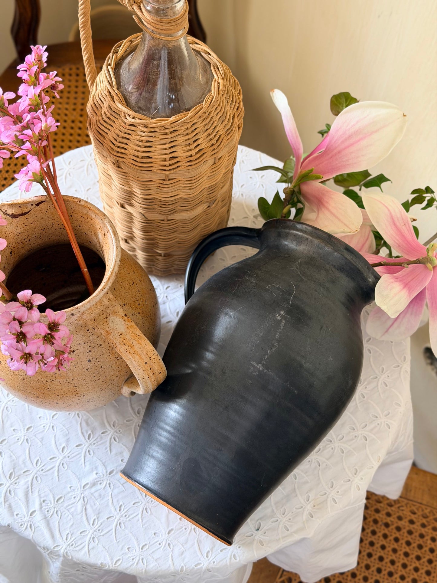 Vază vintage înaltă din ceramică, semnată