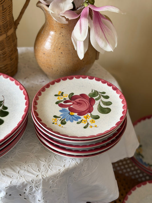 Diverse seturi de masă pictate manual din ceramică