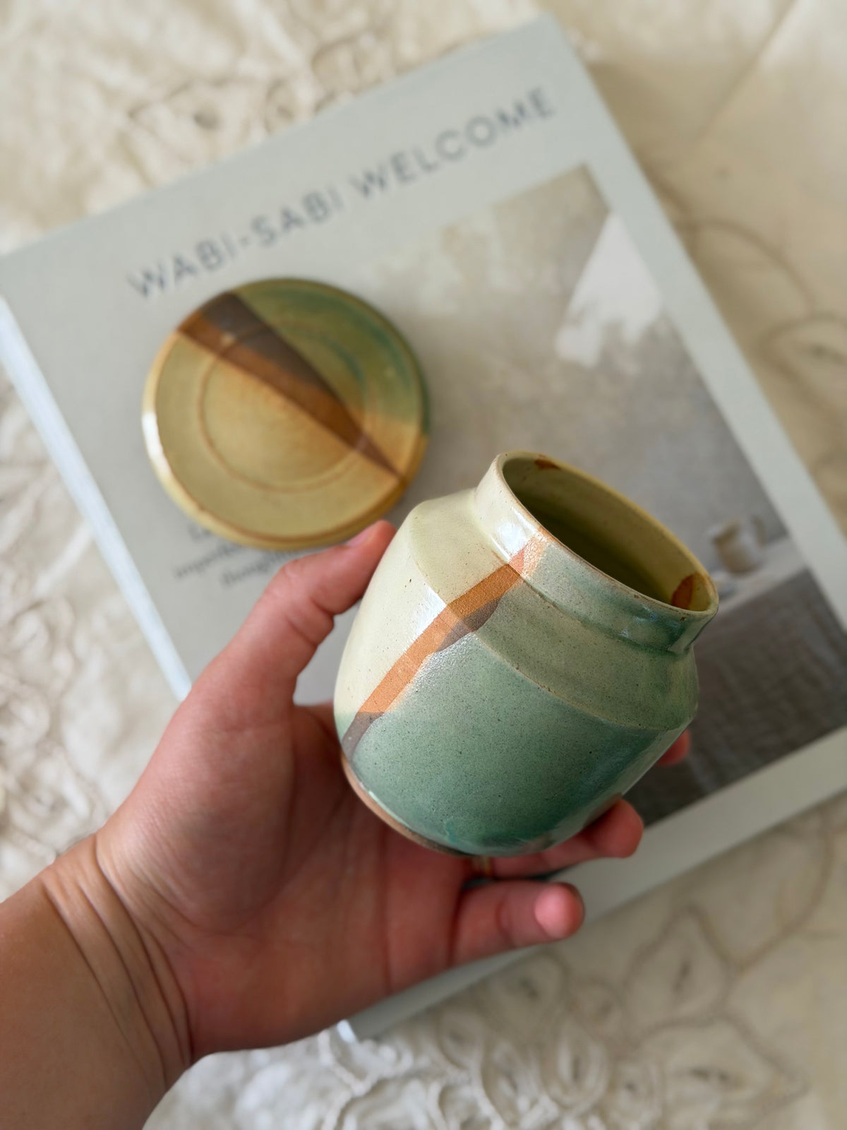 Recipient depozitare din ceramica glazurată, stil wabi-sabi