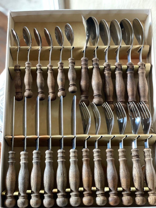 Set de 24 tacâmuri vintage WMF, Burgund