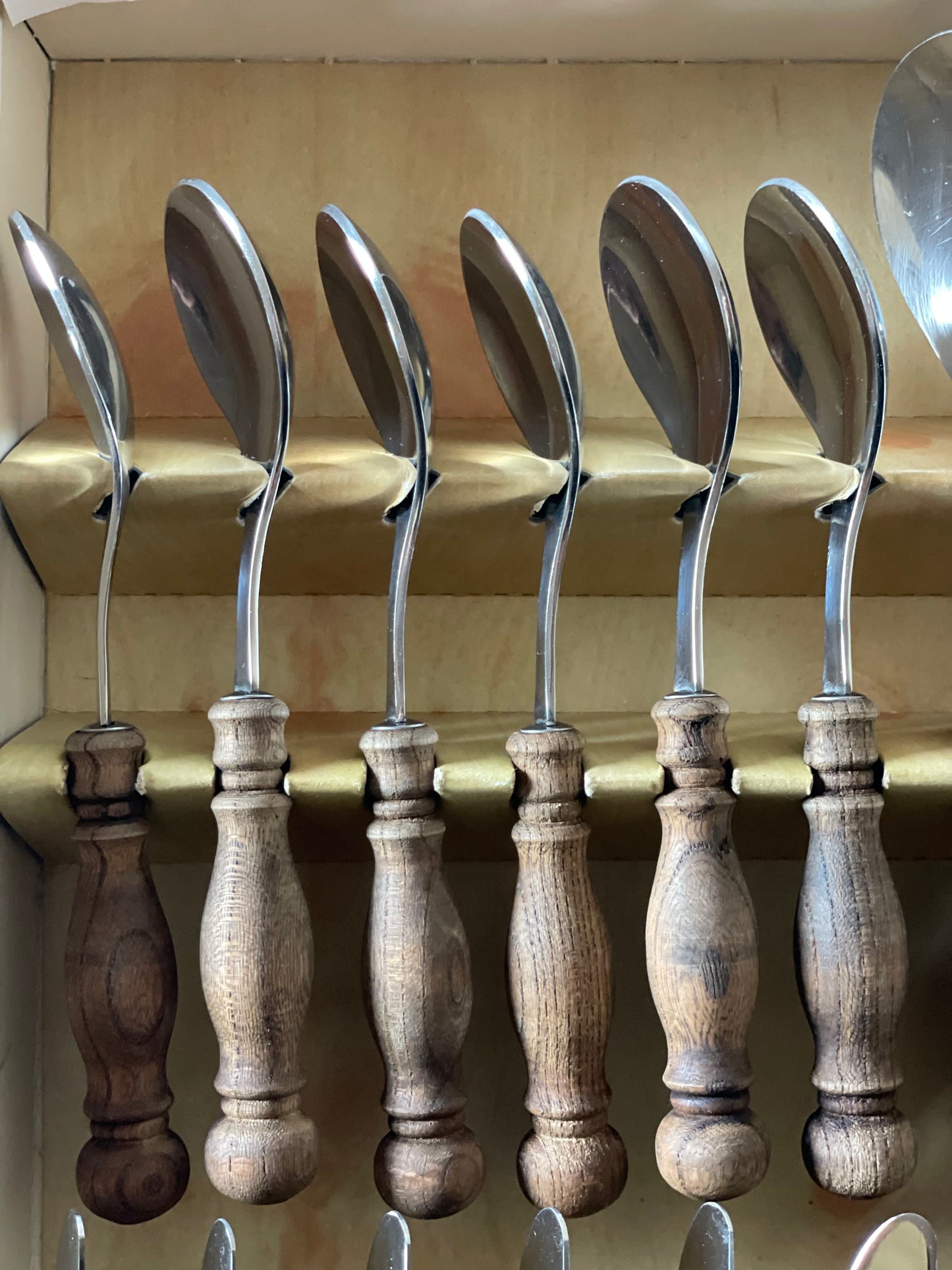 Set de 24 tacâmuri vintage WMF, Burgund