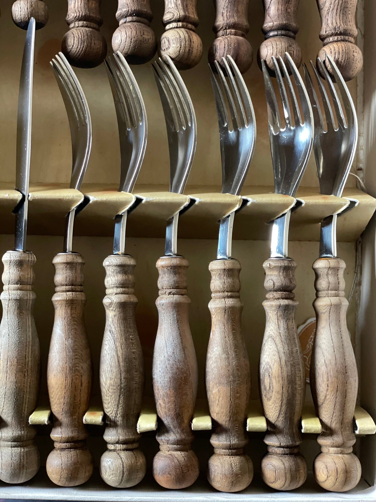 Set de 24 tacâmuri vintage WMF, Burgund