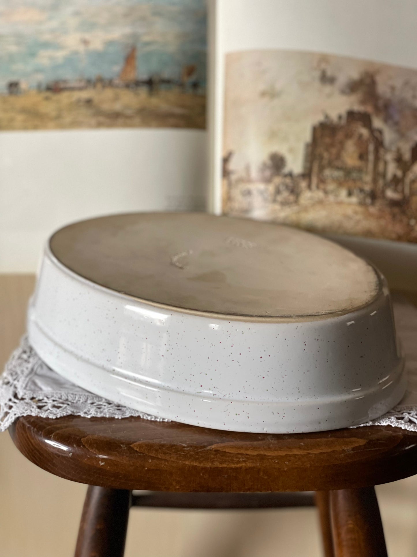 Vas de copt mare din ceramicǎ pistruiatǎ, Franța