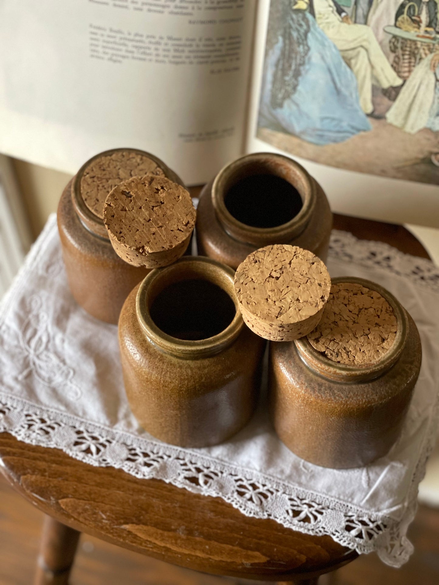 Borcane vintage din lut cu glazurǎ de sare