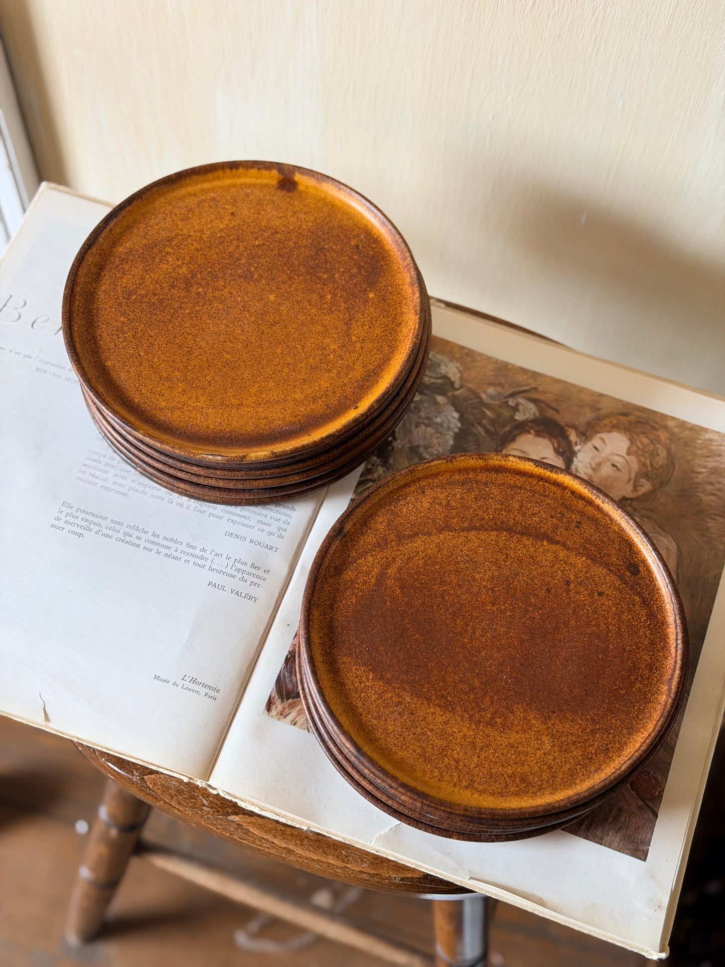Set de 6 farfurii din ceramică, lucrate manual