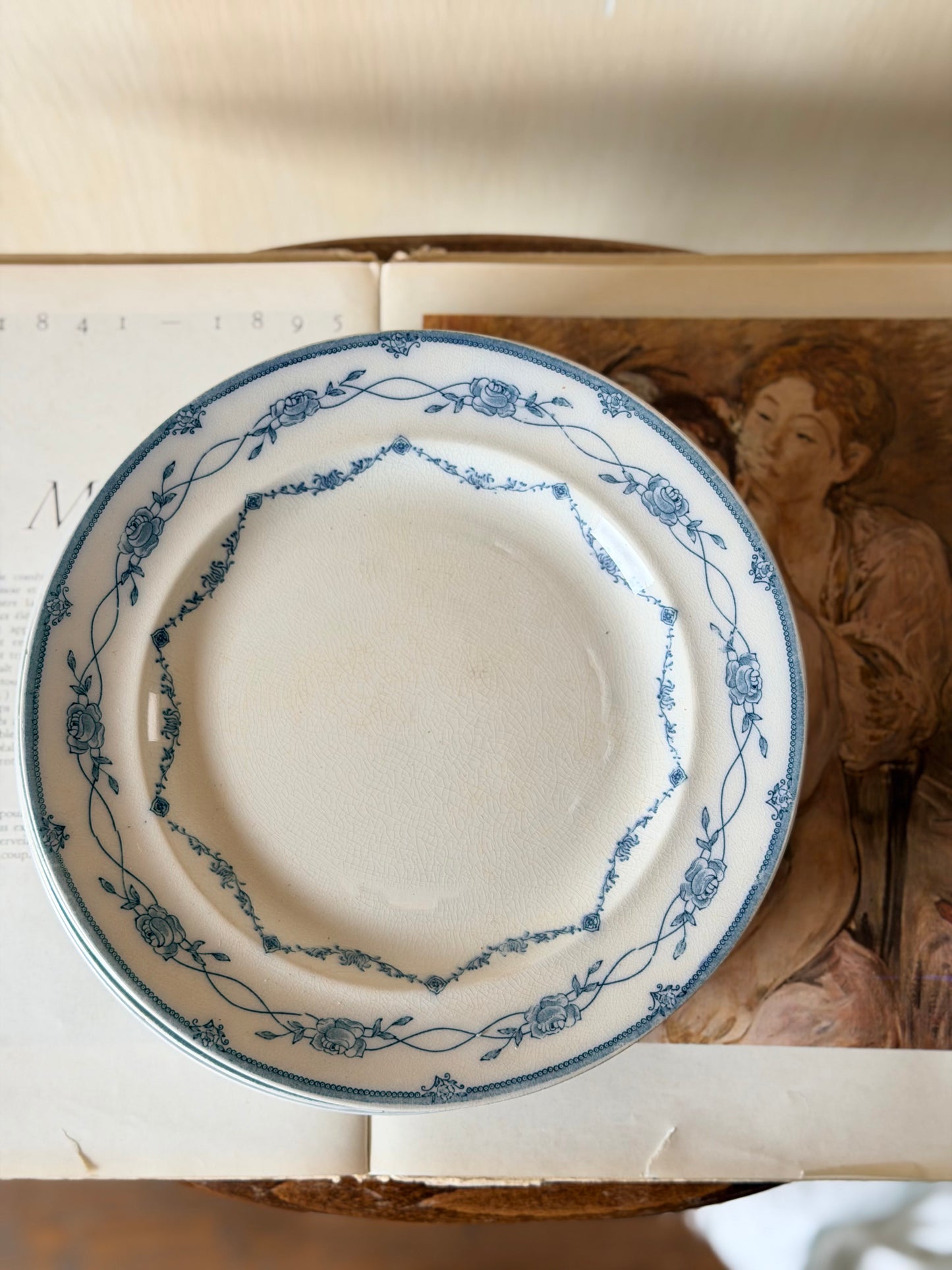 Farfurii rare de colecție din porțelan Gustafsberg Olym