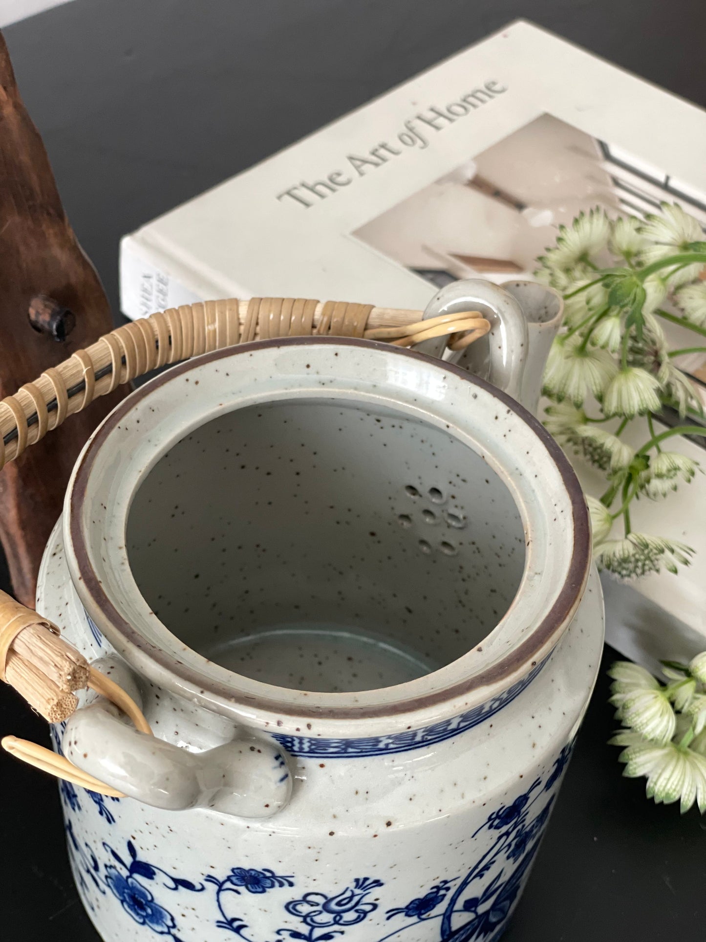 Ceainic autentic japonez, floral, cu mâner din ratan