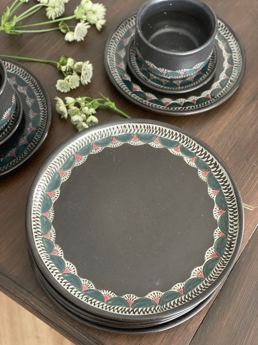 Set de 5 farfurii de cinǎ unice din ceramicǎ japonezǎ